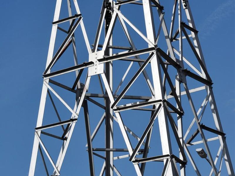 Elektrik qülləsi üçün bucaq polad material